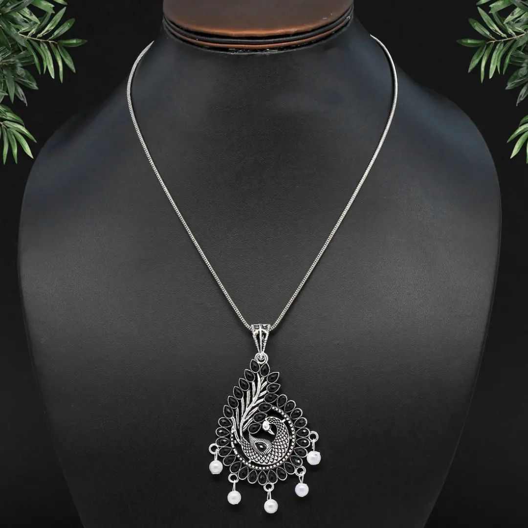 Nirvi Necklace