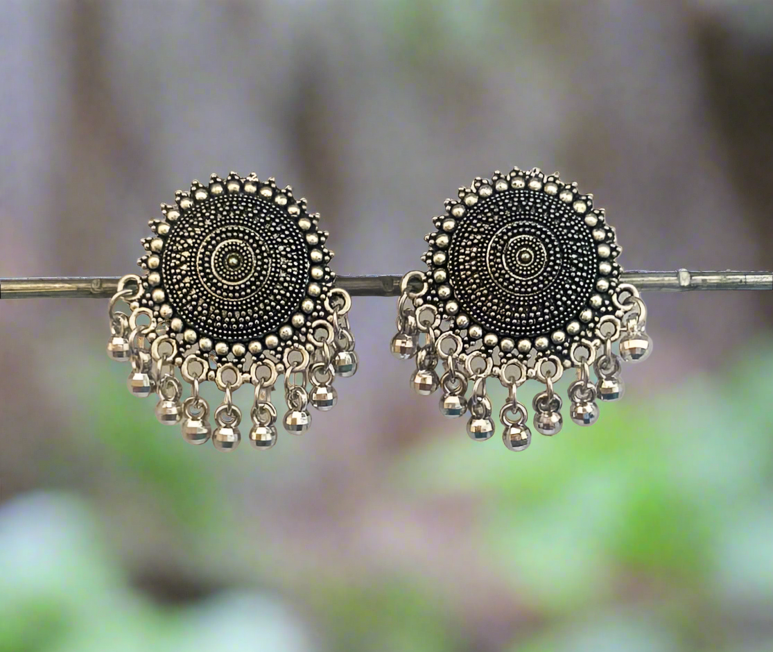 Pavani Stud Earrings