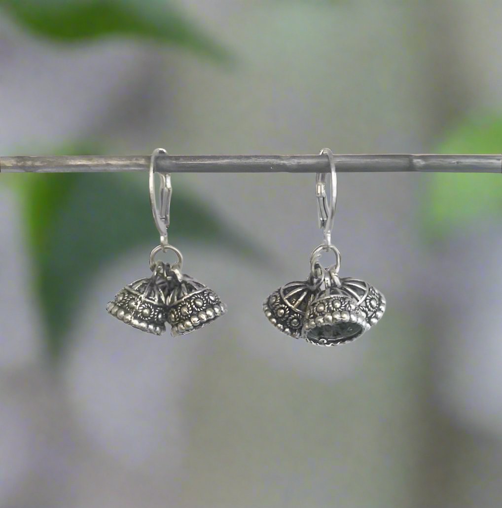 Jhunda Mini Earrings
